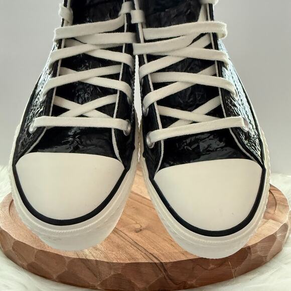 Converse Chuck Taylor Lift Platform Crinkled Leather Women's 7 Black A13384C - Picture 12 of 13